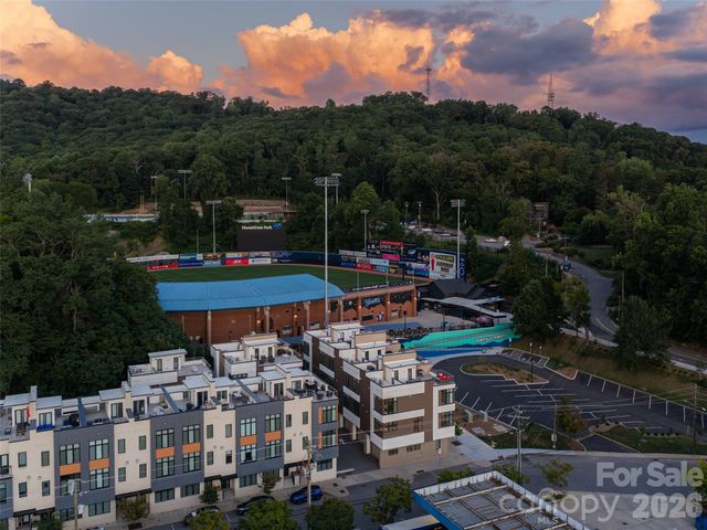 1 Bauhaus Court, Asheville, NC 28801