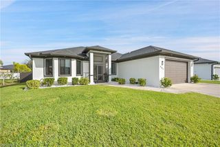 607 NW 16th PL, Cape Coral, FL 33993