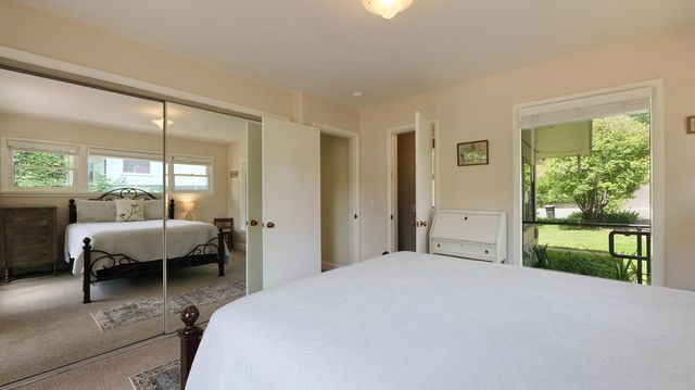 1141 NW Sunset Drive, Grants Pass, OR 97526
