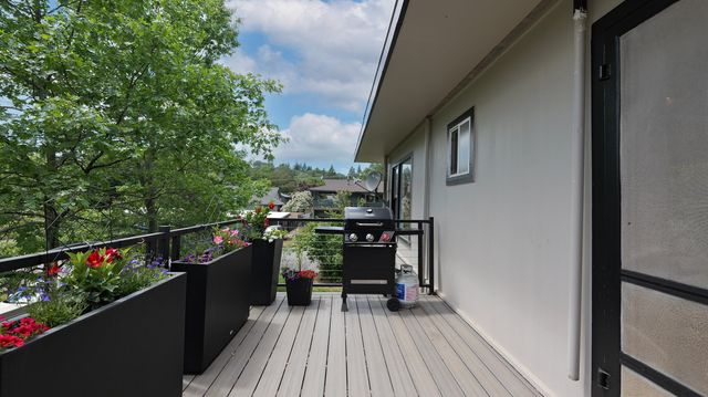 1141 NW Sunset Drive, Grants Pass, OR 97526