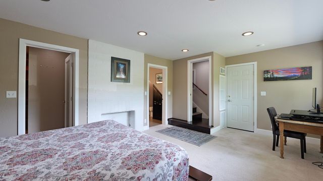 1141 NW Sunset Drive, Grants Pass, OR 97526