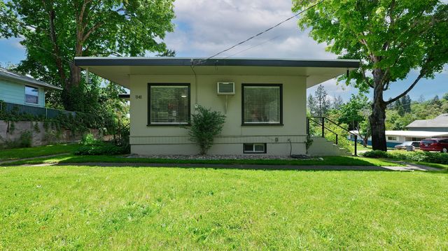 1141 NW Sunset Drive, Grants Pass, OR 97526