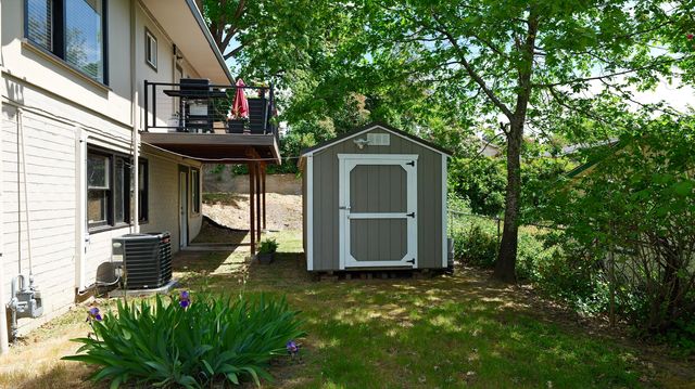 1141 NW Sunset Drive, Grants Pass, OR 97526