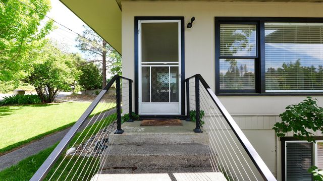 1141 NW Sunset Drive, Grants Pass, OR 97526