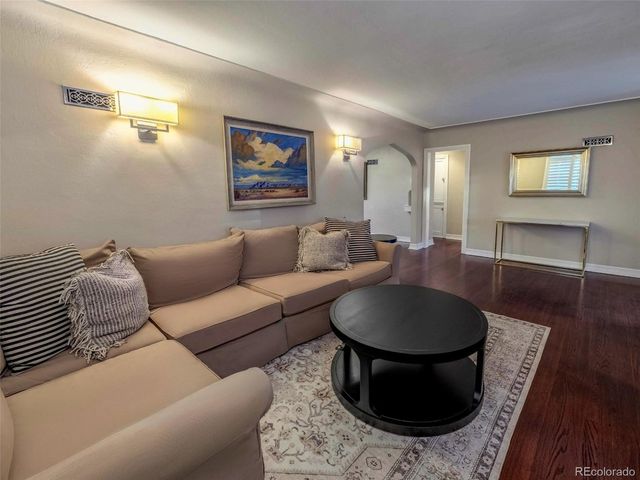 1025 S Josephine St, Denver, CO 80209