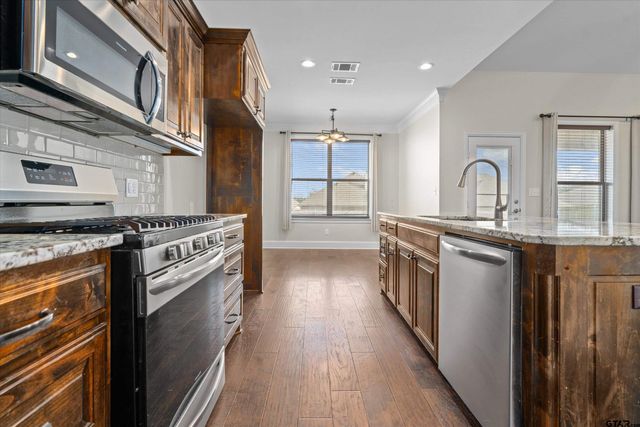 7356 Flat Rock Lane, Tyler, TX 75703