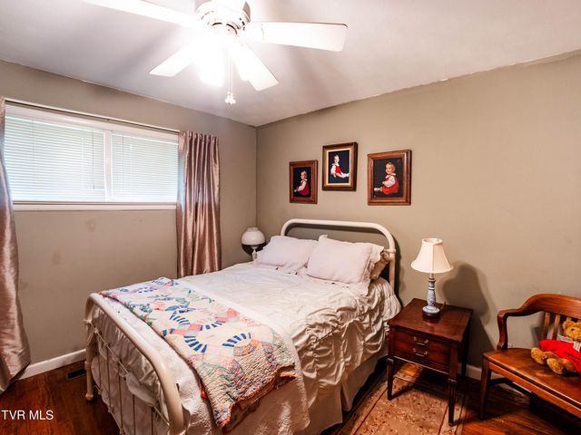 125 Cresswood Drive, Rogersville, TN 37857