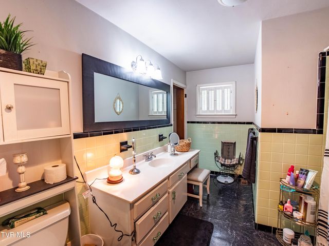125 Cresswood Drive, Rogersville, TN 37857