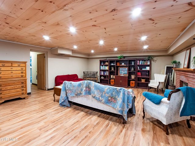 125 Cresswood Drive, Rogersville, TN 37857