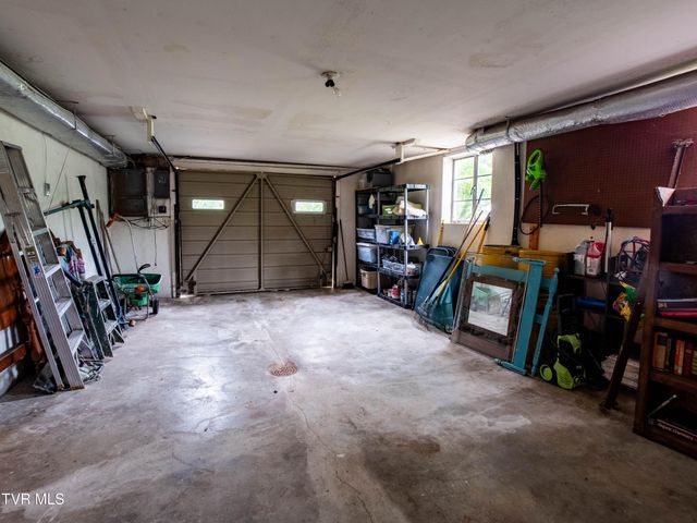 125 Cresswood Drive, Rogersville, TN 37857
