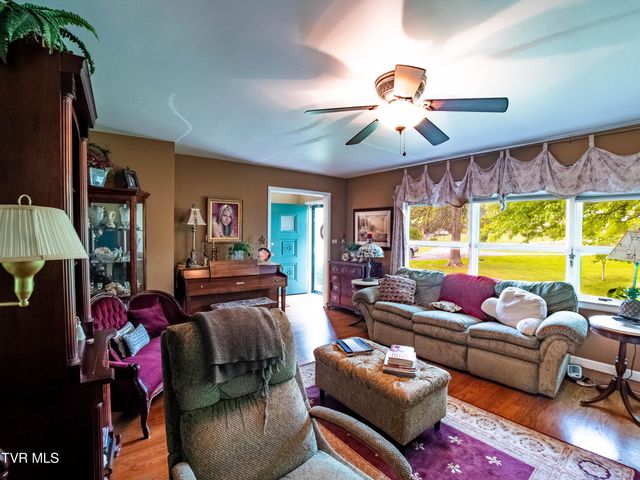 125 Cresswood Drive, Rogersville, TN 37857