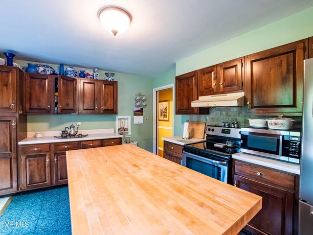 125 Cresswood Drive, Rogersville, TN 37857