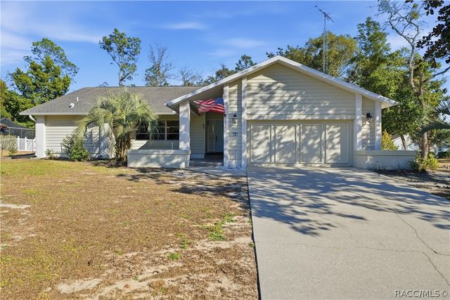 4 Blair Court, Homosassa, FL 34446