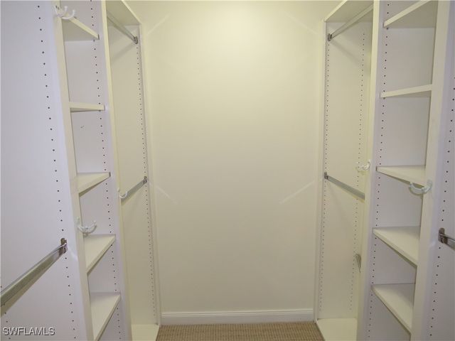 4235 Redonda LN, Naples, FL 34119