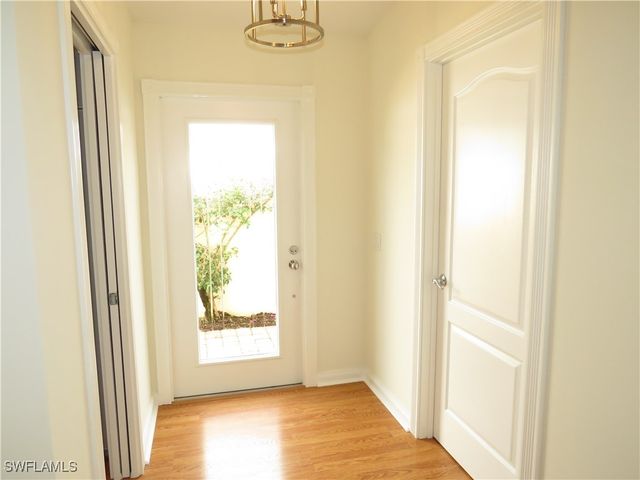 4235 Redonda LN, Naples, FL 34119