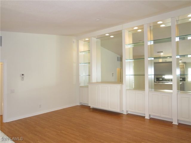 4235 Redonda LN, Naples, FL 34119