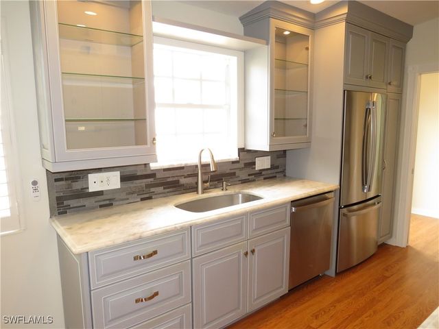 4235 Redonda LN, Naples, FL 34119