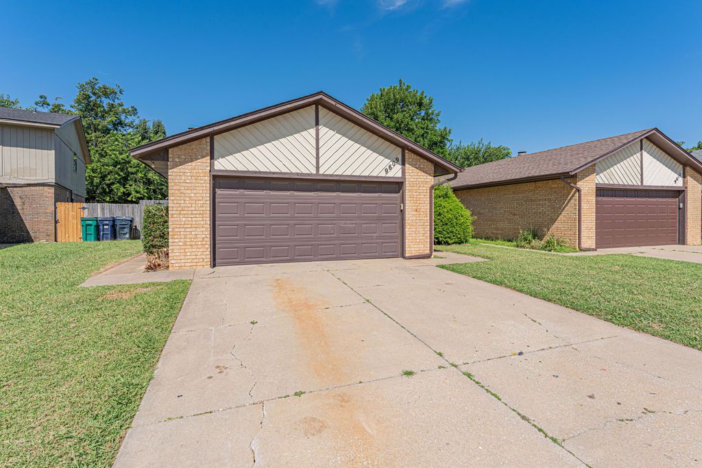 9609 Berkley Court, Oklahoma City, OK 73162