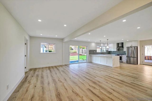 2802 Cowley Way, San Diego, CA 92110