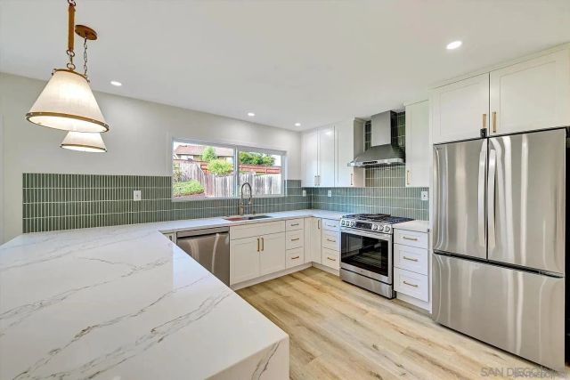 2802 Cowley Way, San Diego, CA 92110