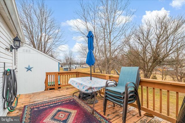 27 BONNEAU HEIGHTS RD, Gettysburg, PA 17325