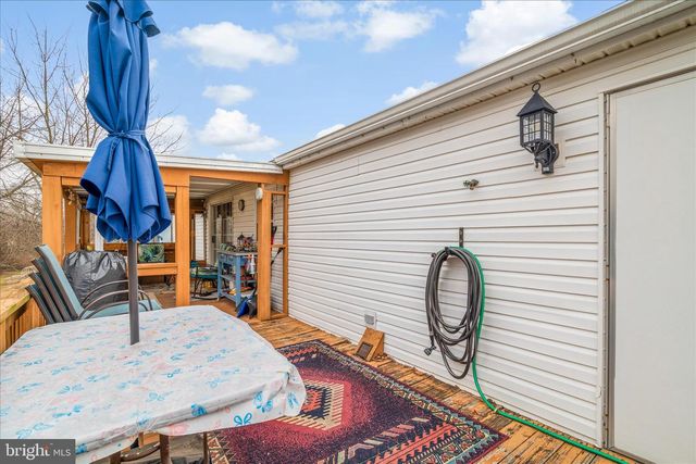 27 BONNEAU HEIGHTS RD, Gettysburg, PA 17325