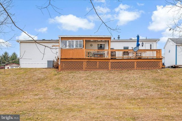 27 BONNEAU HEIGHTS RD, Gettysburg, PA 17325