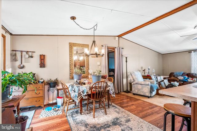 27 BONNEAU HEIGHTS RD, Gettysburg, PA 17325