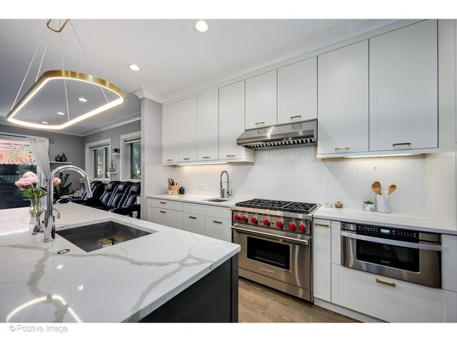 2506 N Southport Avenue 1, Chicago, IL 60614