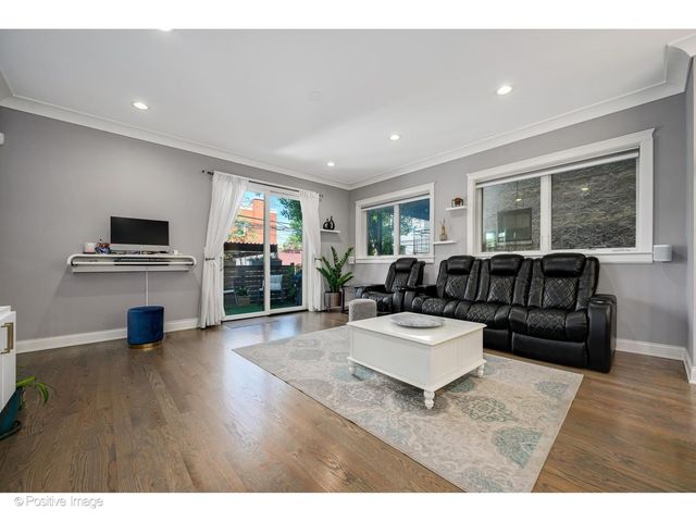2506 N Southport Avenue 1, Chicago, IL 60614