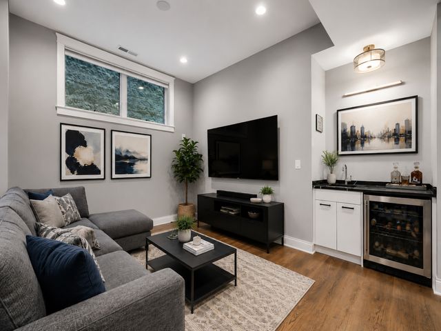 2506 N Southport Avenue 1, Chicago, IL 60614