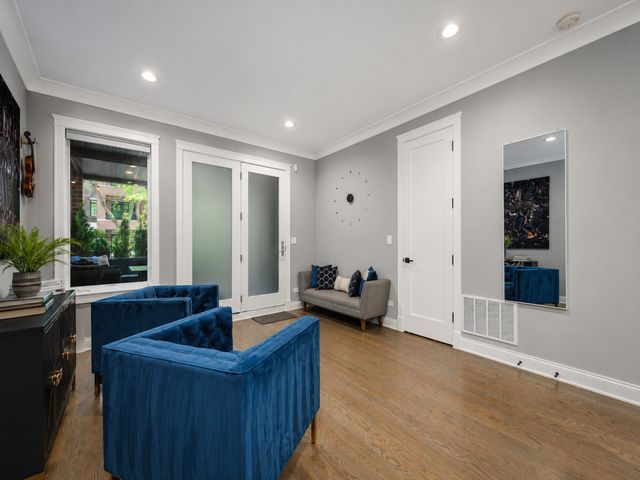 2506 N Southport Avenue 1, Chicago, IL 60614