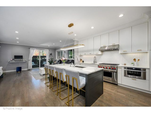 2506 N Southport Avenue 1, Chicago, IL 60614