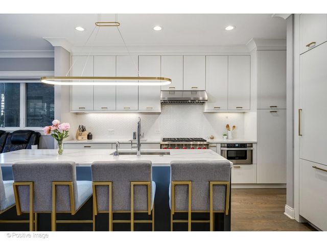 2506 N Southport Avenue 1, Chicago, IL 60614