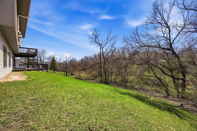 2792 Holly Court NW, Swisher, IA 52238