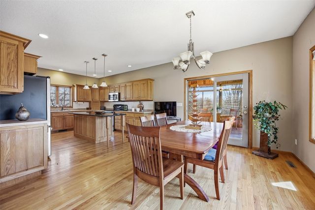 2792 Holly Court NW, Swisher, IA 52238