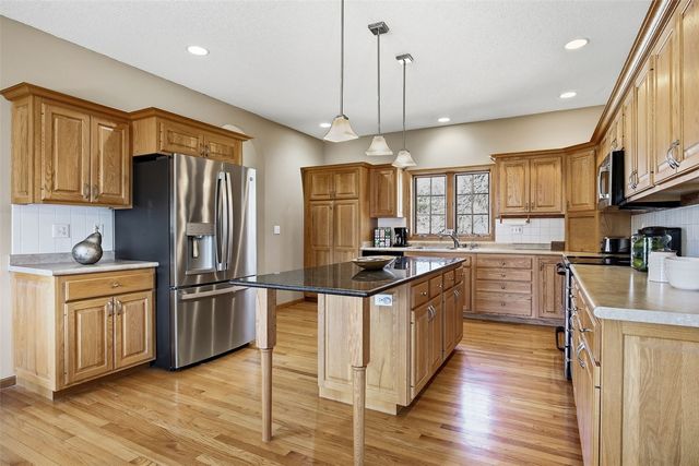 2792 Holly Court NW, Swisher, IA 52238