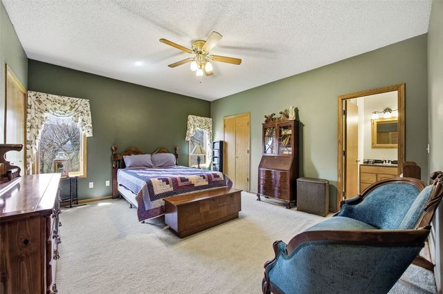 2792 Holly Court NW, Swisher, IA 52238