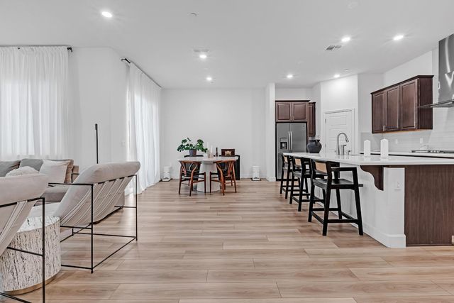 5913 Vantage St, Sacramento, CA 95835