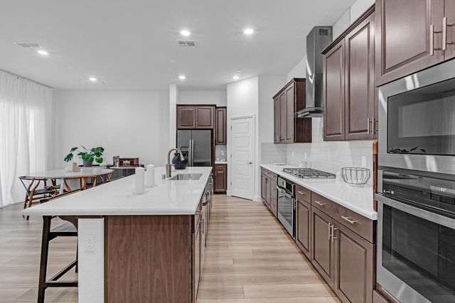 5913 Vantage St, Sacramento, CA 95835