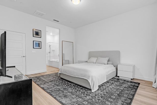 5913 Vantage St, Sacramento, CA 95835