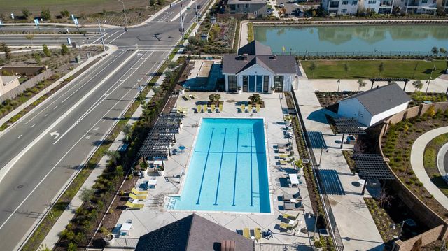 5913 Vantage St, Sacramento, CA 95835