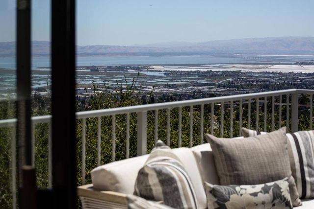 5 Clover Lane, San Carlos, CA 94070