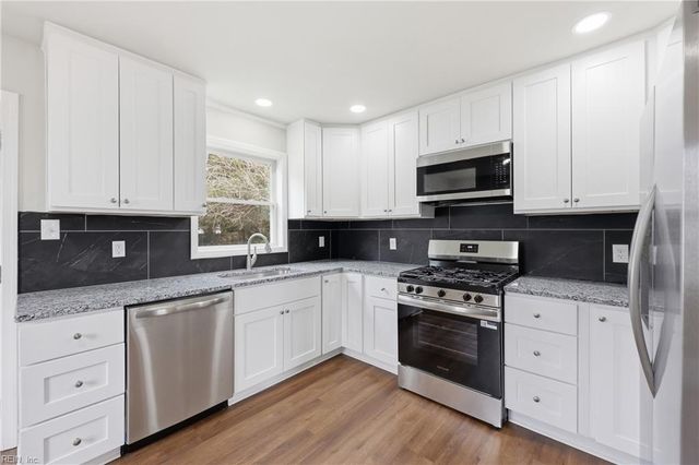 1822 Croyden RD, Norfolk, VA 23503