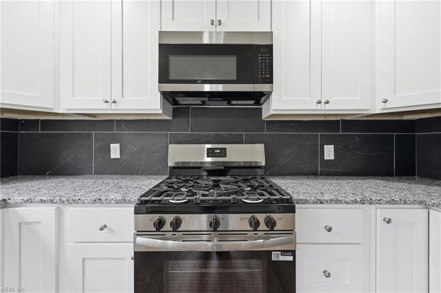 1822 Croyden RD, Norfolk, VA 23503