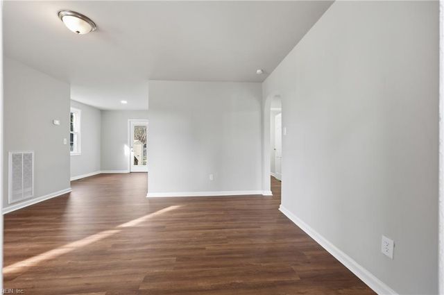 1822 Croyden RD, Norfolk, VA 23503