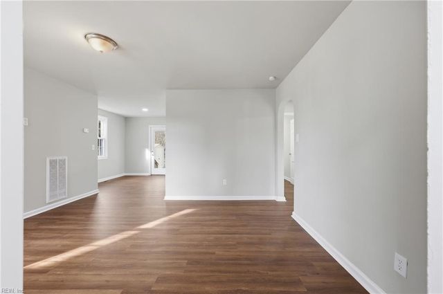 1822 Croyden RD, Norfolk, VA 23503