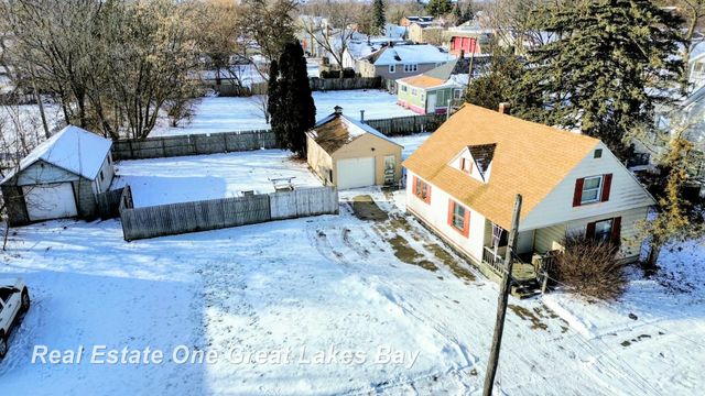 2027 N Charles Street, Saginaw, MI 48602