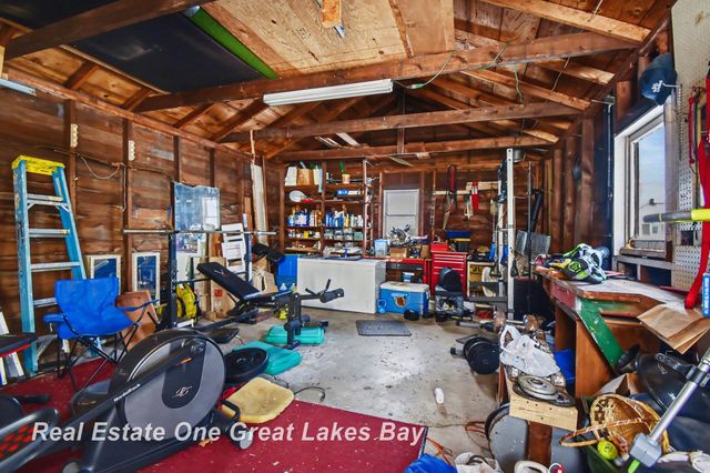 2027 N Charles Street, Saginaw, MI 48602