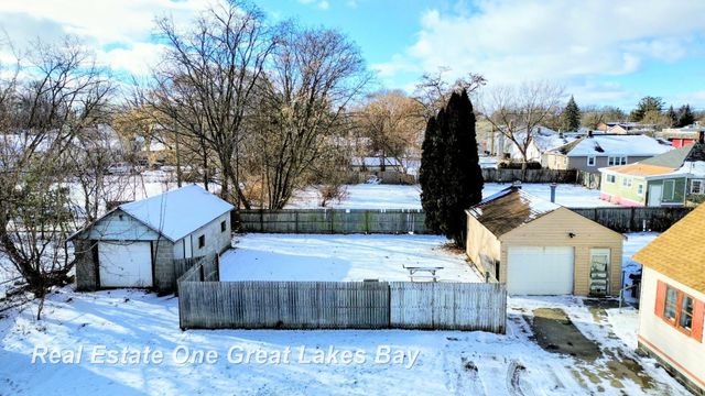 2027 N Charles Street, Saginaw, MI 48602